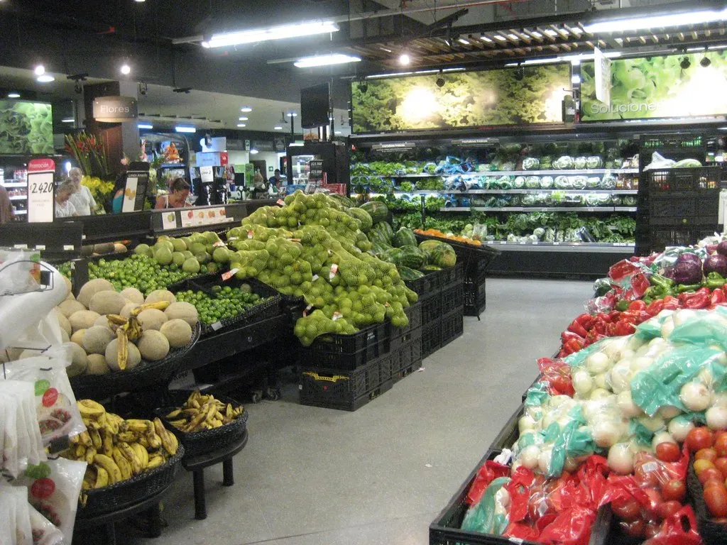 The First Window: Early Month, Right After the New Weekly Ads Drop (Joetography LLC, Flickr, CC BY-SA 2.0)