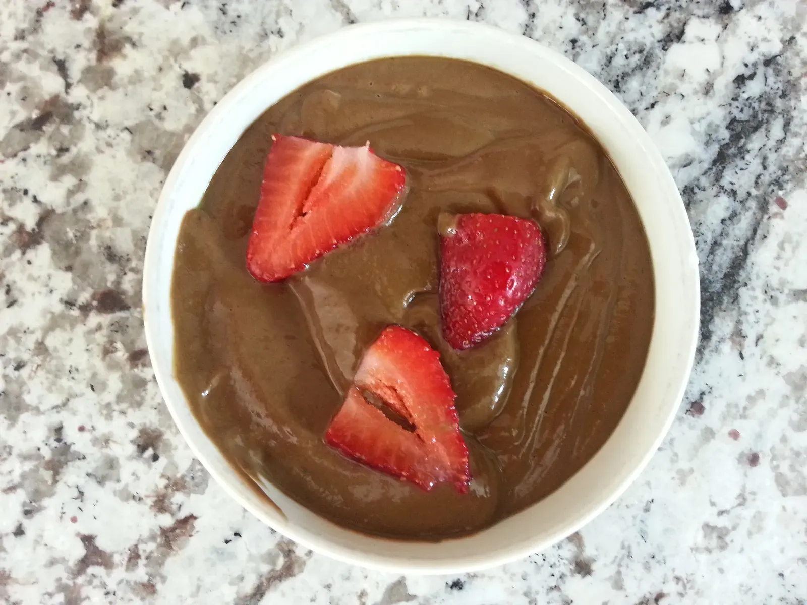 Açaí Bowls Cost More Than Your Entire Breakfast Should (Image Credits: Wikimedia)