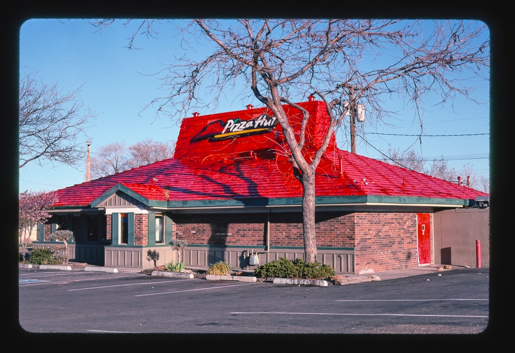 Pizza Hut's Delivery-Focused Revival (Image Credits: Rawpixel)