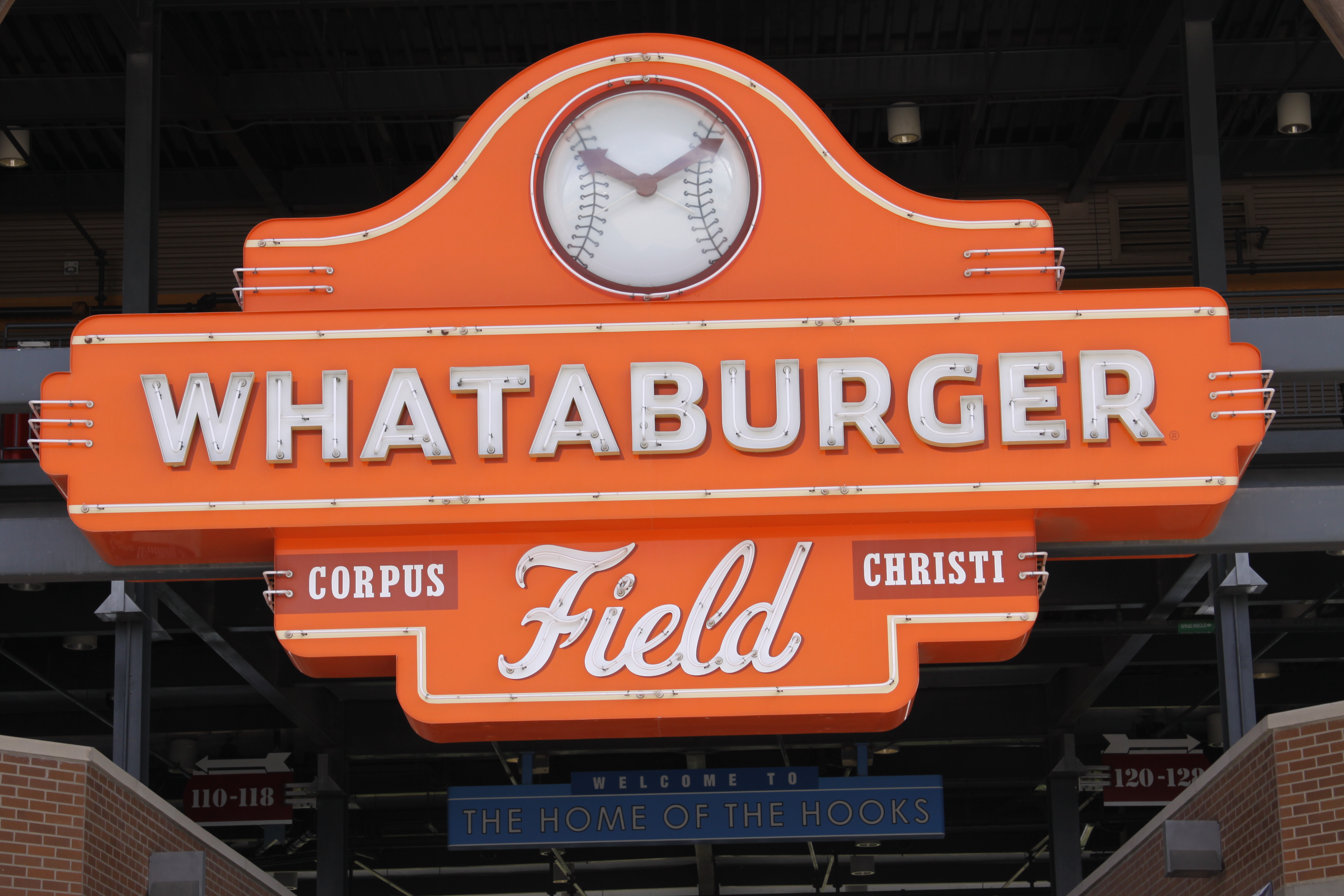Whataburger Completes Top Ten Despite Texas Pride (image credits: By Christopherhegg, CC BY-SA 3.0, https://commons.wikimedia.org/w/index.php?curid=7896771)