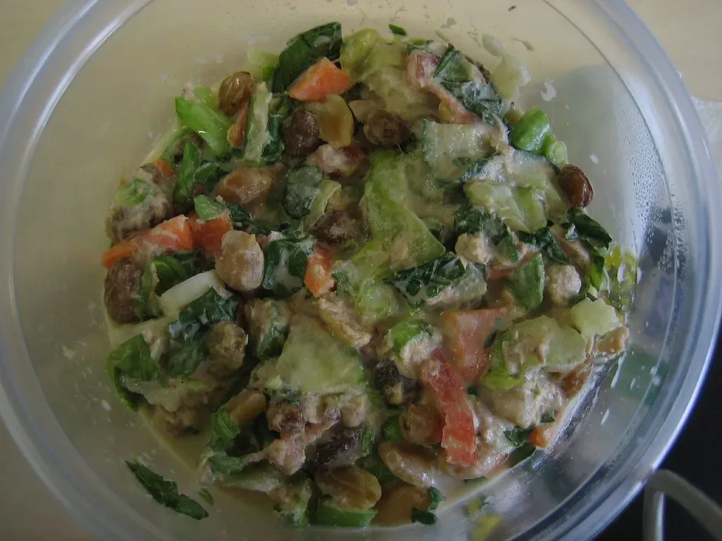 The Iceberg Lettuce Base Offers Almost Nothing (Image Credits: Flickr)