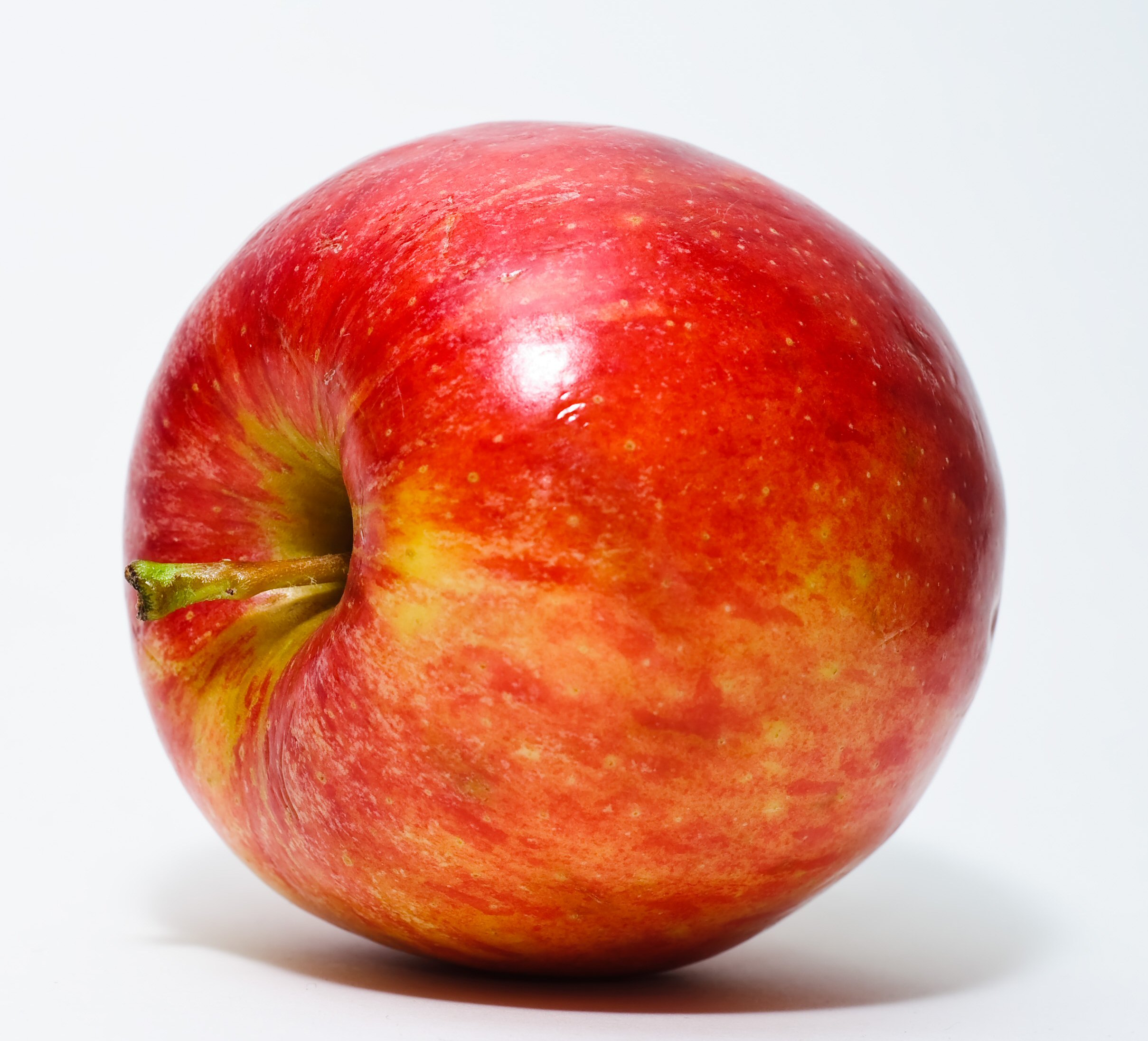Apples: Throwing Away Nature's Fiber Factory (Image Credits: Wikimedia)