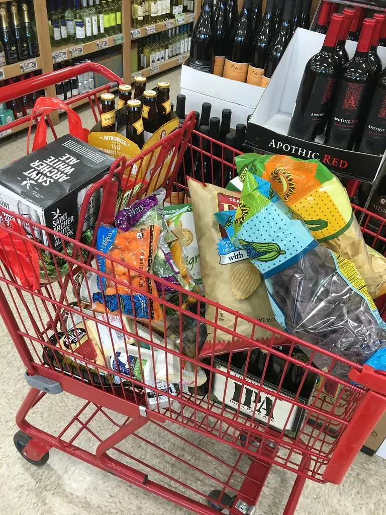 The $1,000-Plus Monthly Cart: What It Signals Today (the-unwinder, Flickr, CC BY-SA 2.0)