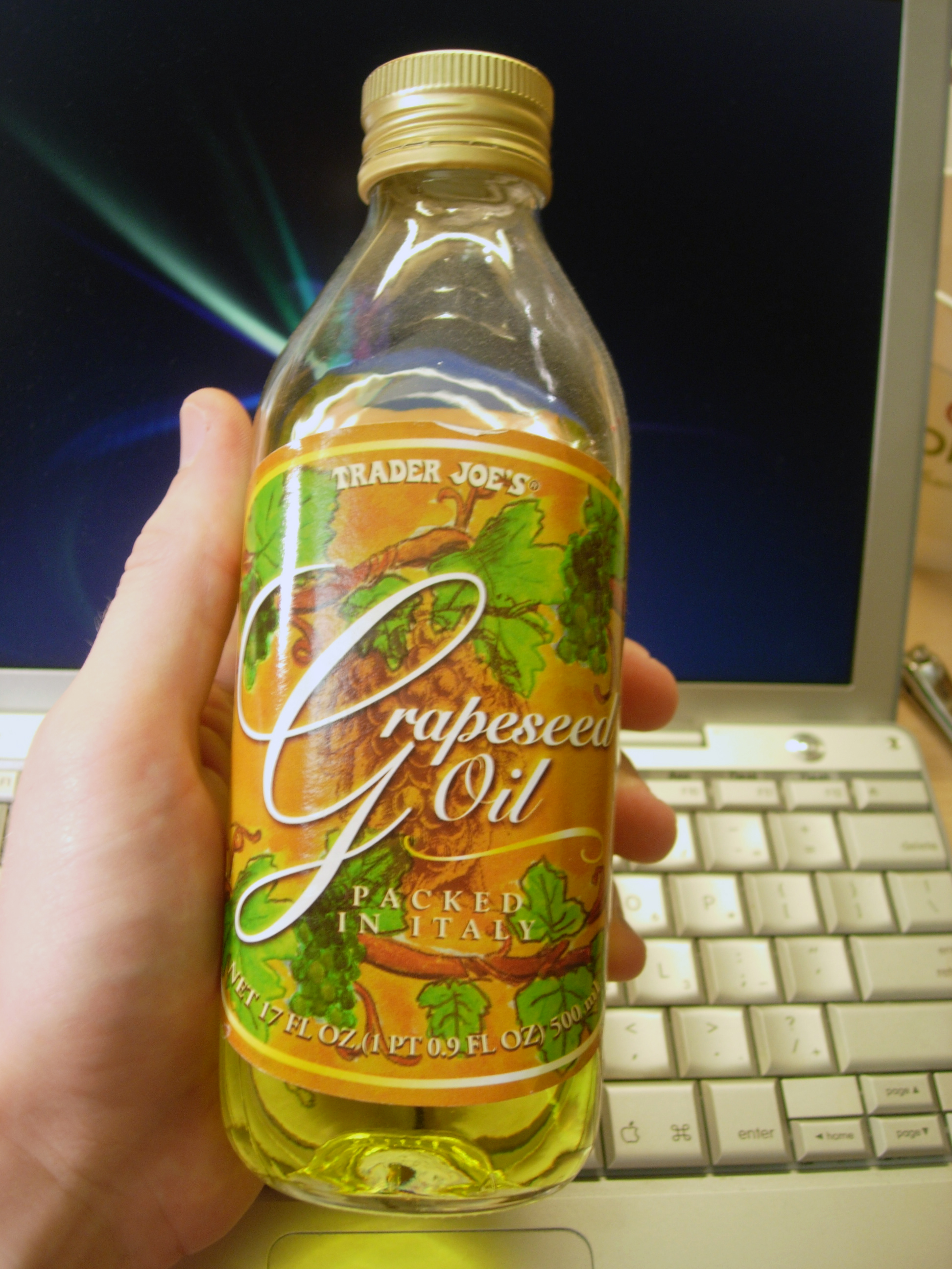 Grapeseed Oil (image credits: wikimedia)
