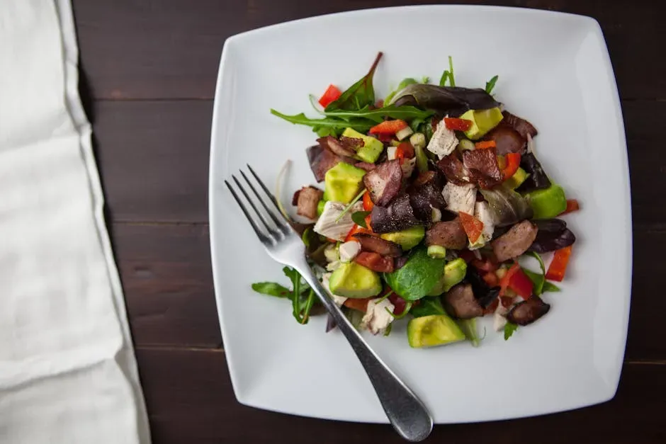 3. Restaurant Salads: Overpriced, Under-Inspired, and Often Stale (Image Credits: Pexels)