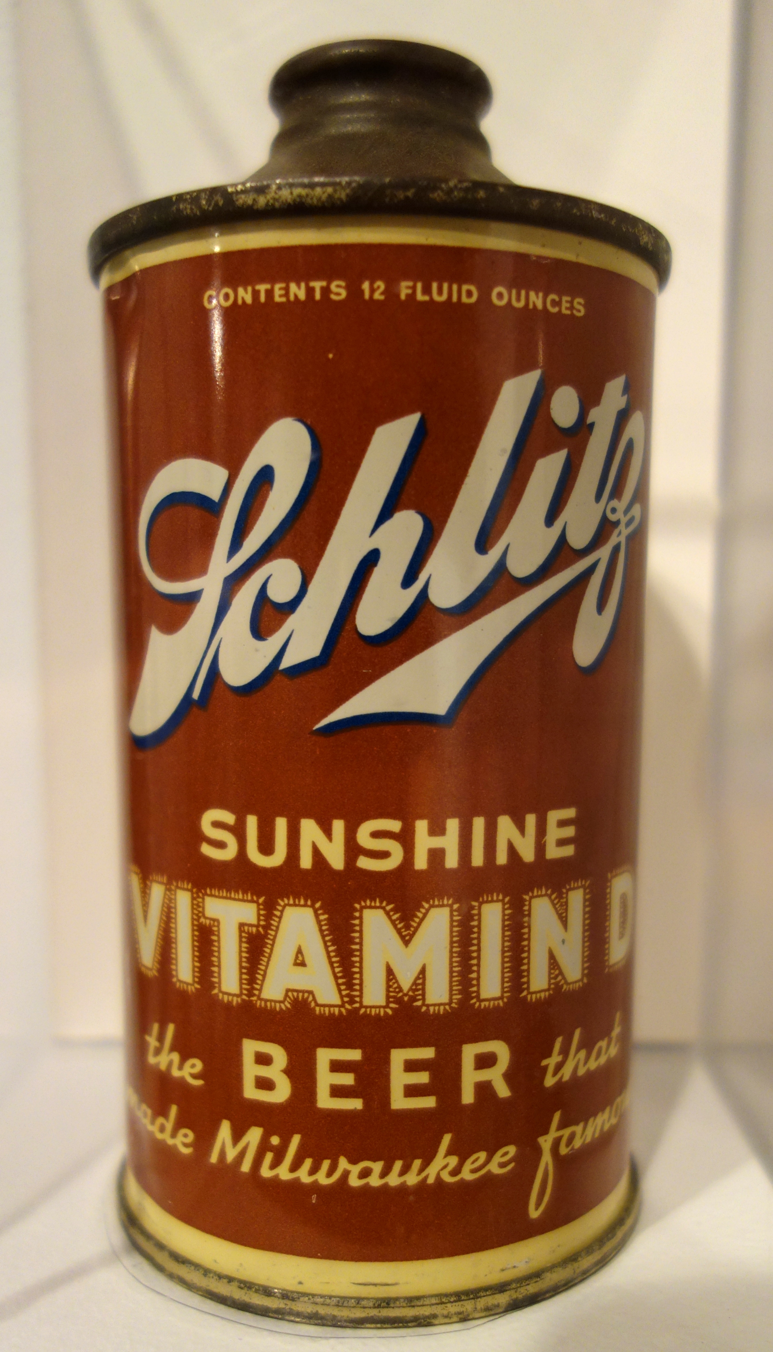 Schlitz Beer (image credits: By Daderot, CC0, https://commons.wikimedia.org/w/index.php?curid=30867249)