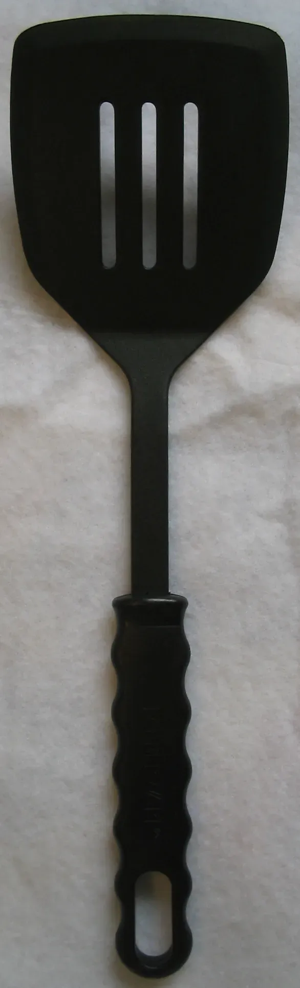 Why You Can't Tell Which Spatulas Are Contaminated (Image Credits: Wikimedia)