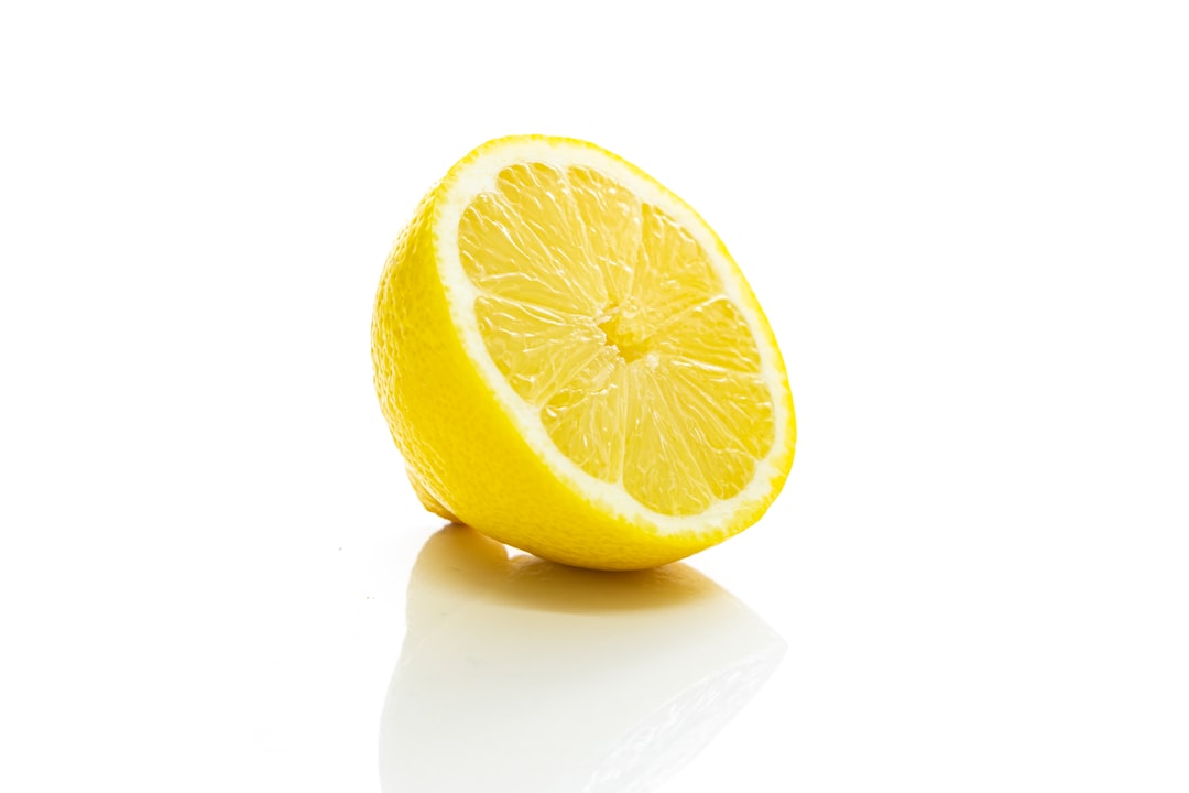 The Lemon Microwave Juice Extraction Method (image credits: unsplash)