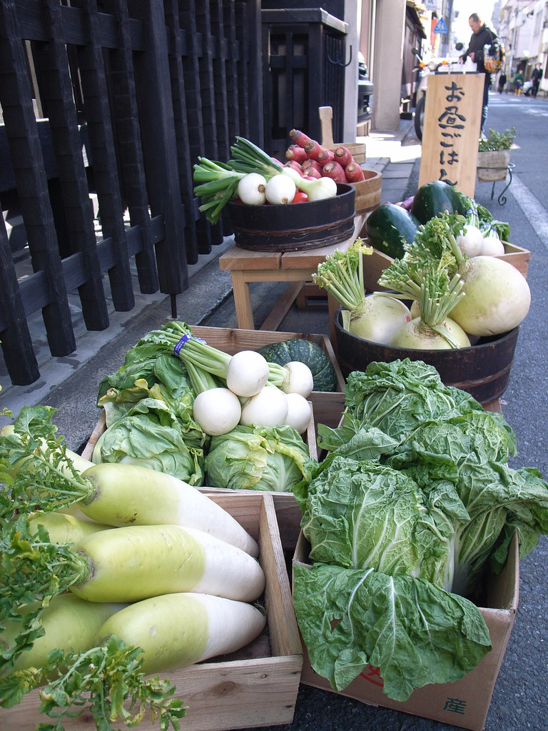 Leafy Green Tops: The Forgotten Vegetables (image credits: flickr)