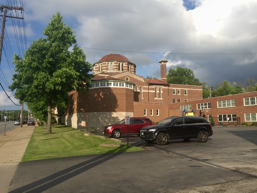 The Transportation Trap in Affluent Areas (image credits: flickr)