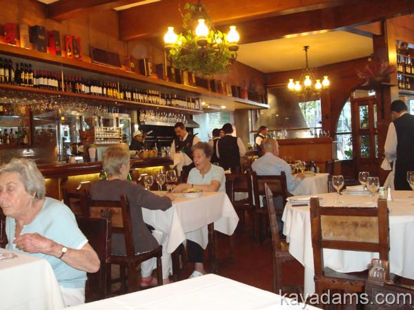 The Extreme Dining Experience (image credits: flickr)