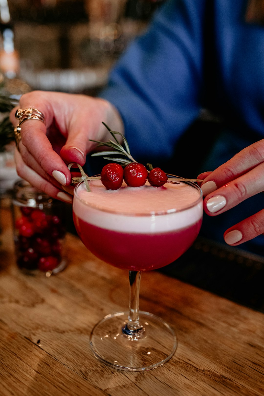 The Art of Garnishing Dessert Cocktails (image credits: unsplash)