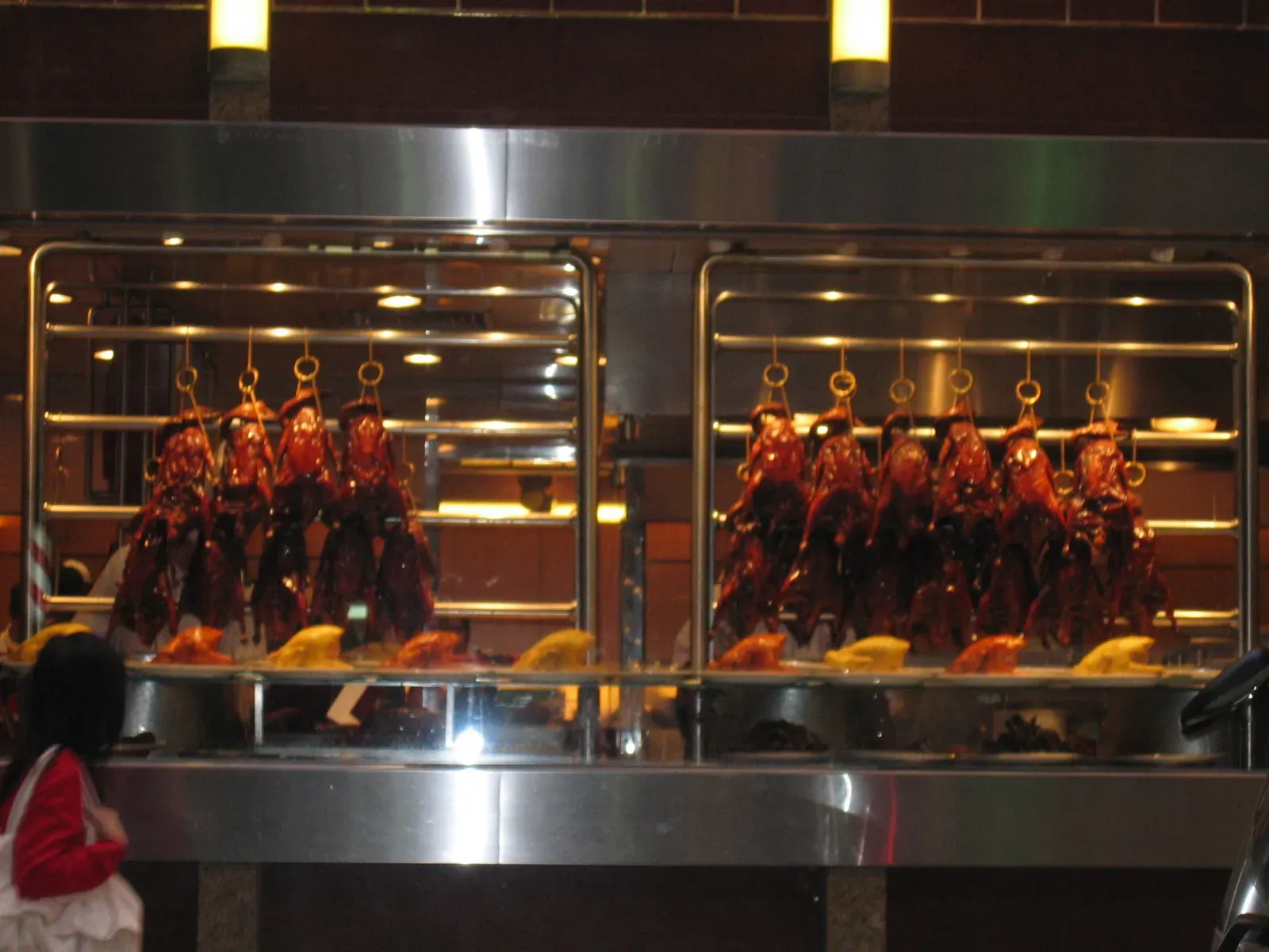 Apply the High-Low Heat Combination Method (Image Credits: Wikimedia)