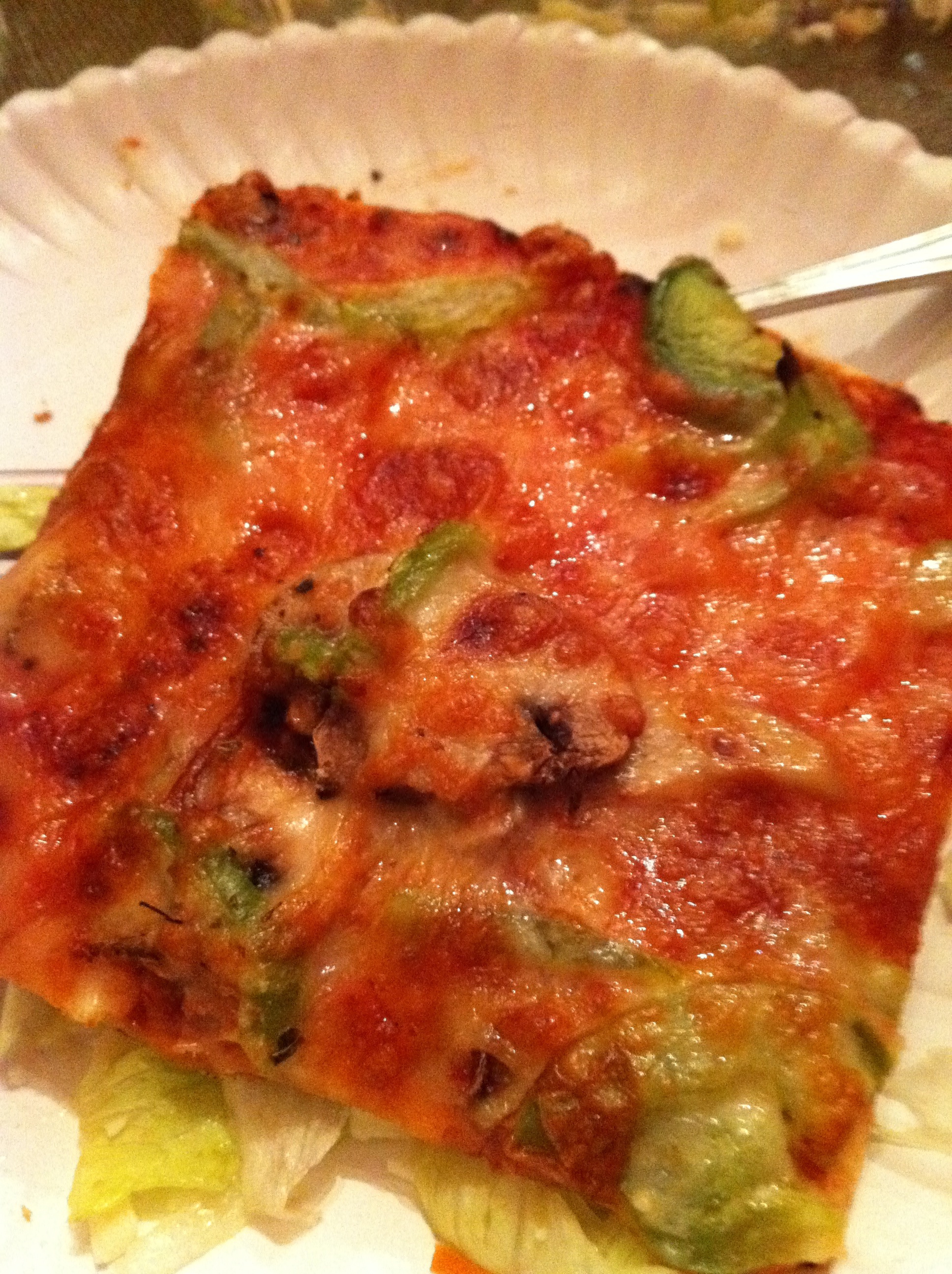 St. Louis-Style: Provel Cheese and Paper-Thin Perfection (image credits: wikimedia)