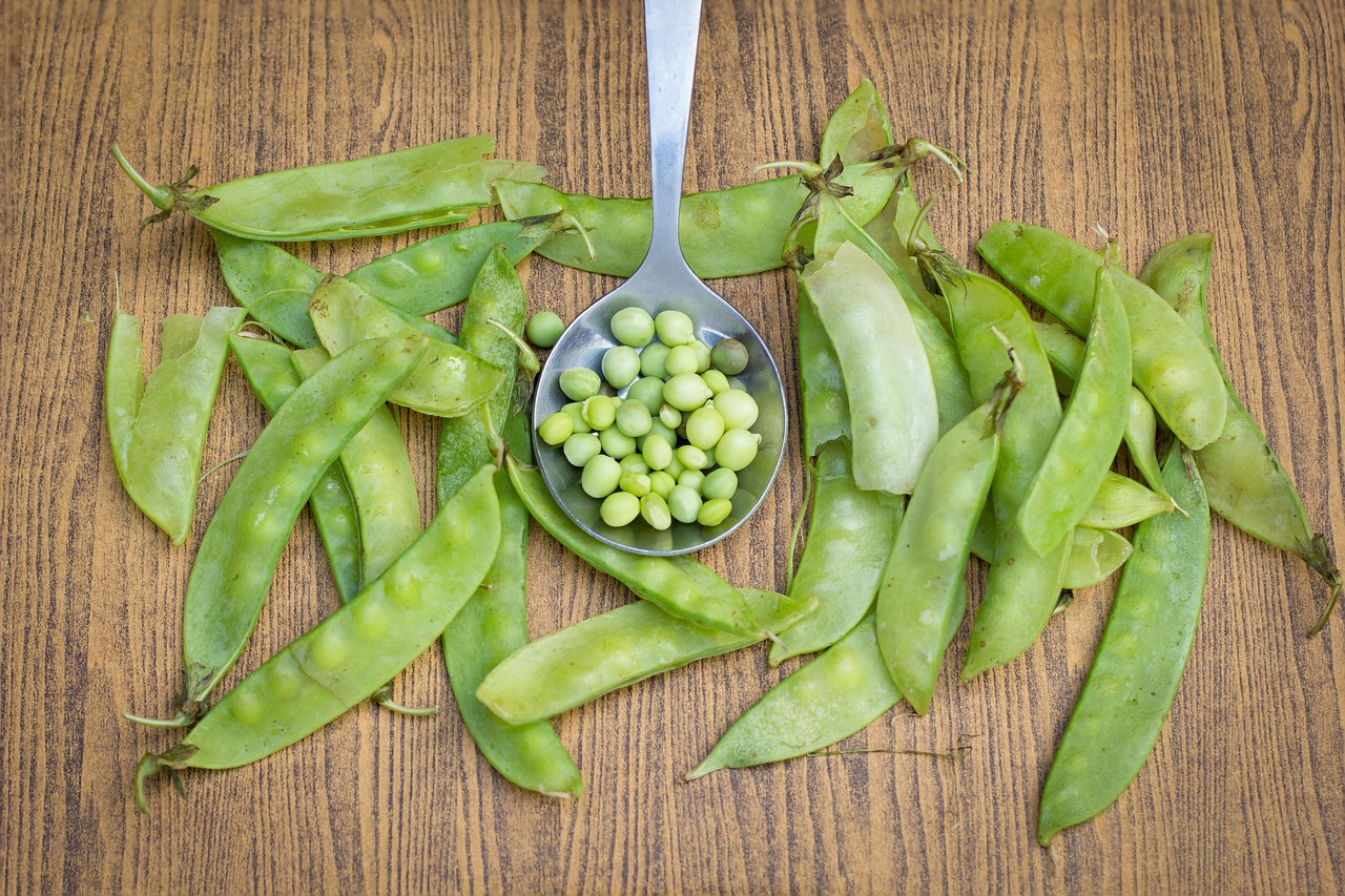 Snow Peas (image credits: pixabay)