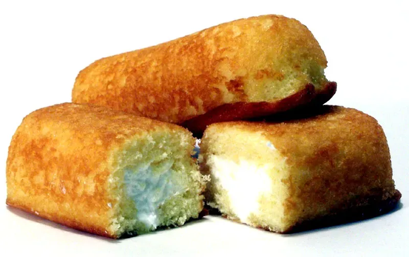 1. Hostess Twinkies: The Snack That Survived Its Own Funeral (Image Credits: Wikimedia)