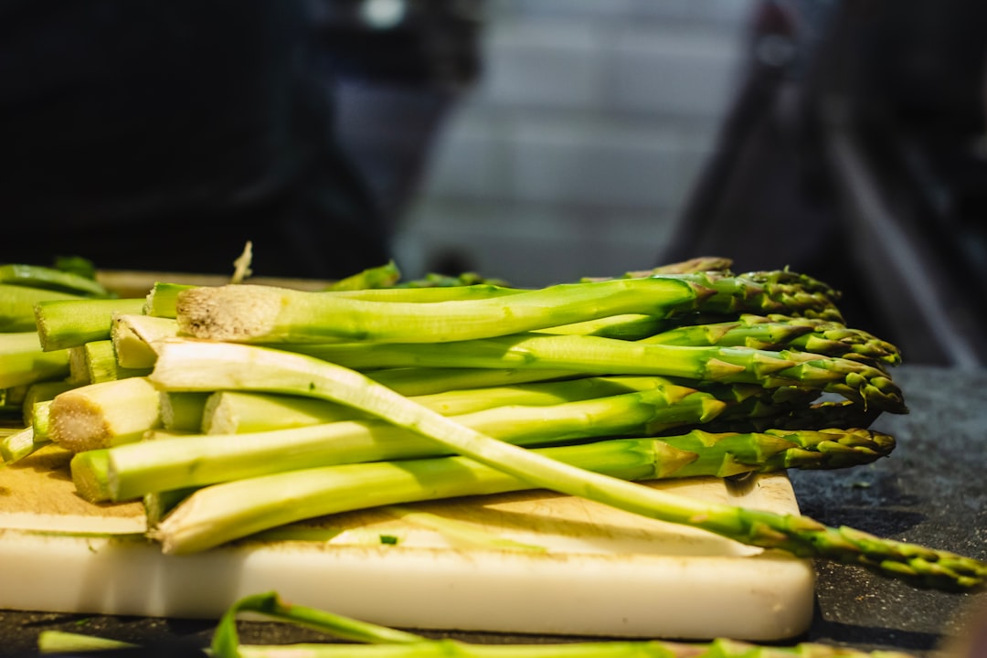 Asparagus: Elegant Spears Full of Nutrients (image credits: unsplash)