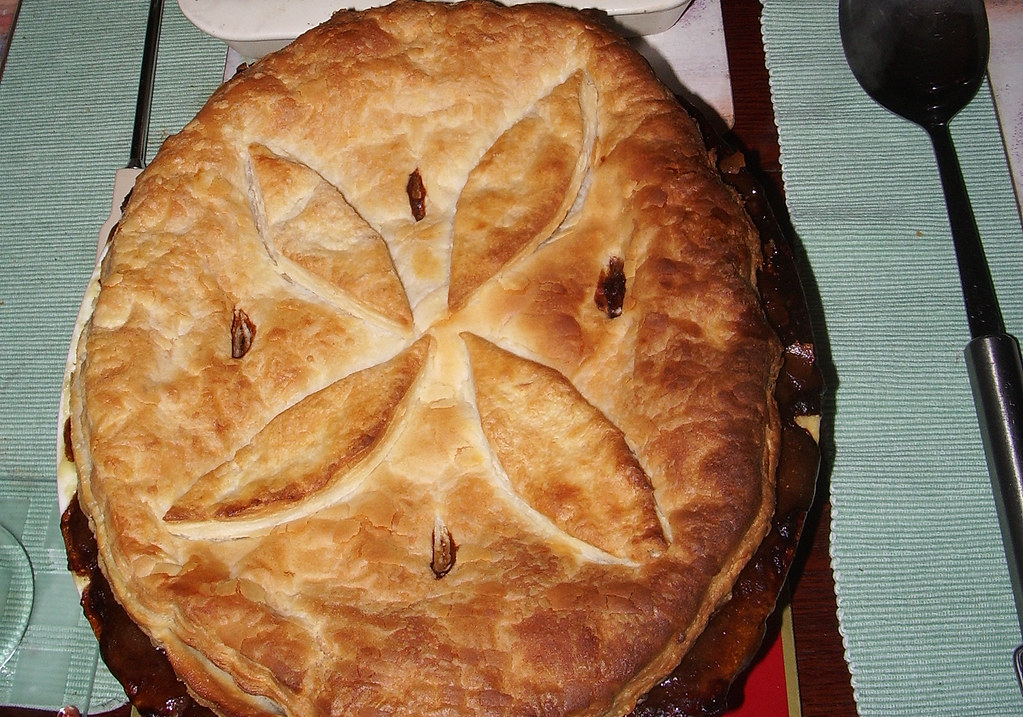 Steak and Kidney Pie (image credits: flickr)