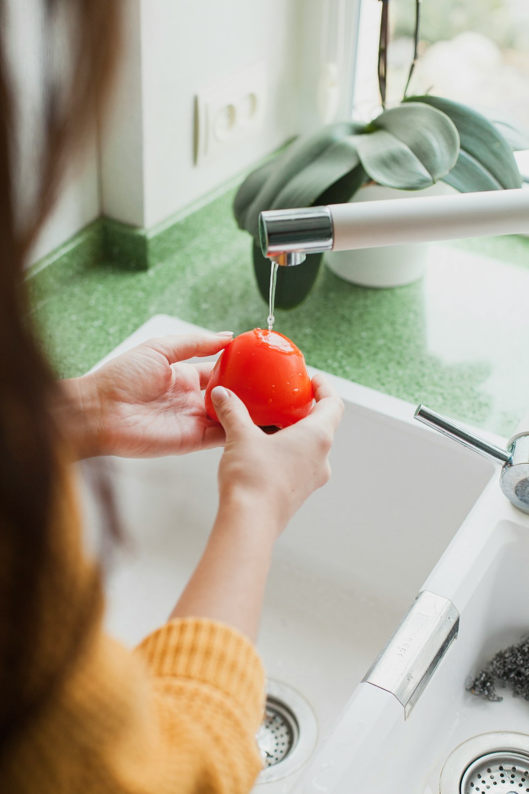 Washing Without Washing Away Nutrients (image credits: unsplash)
