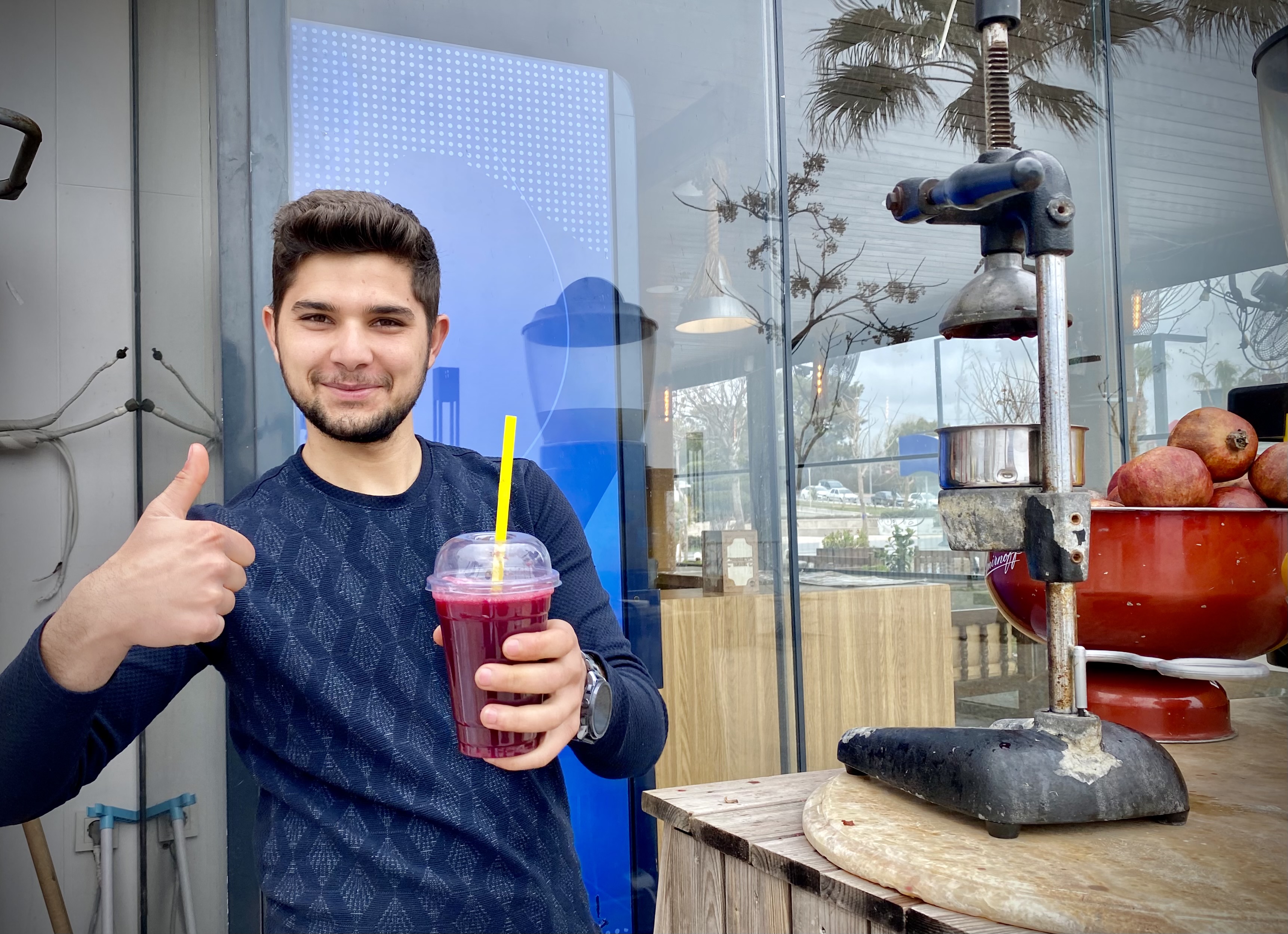 Pomegranate in Pop Culture: A Fruit in the Spotlight (image credits: wikimedia)