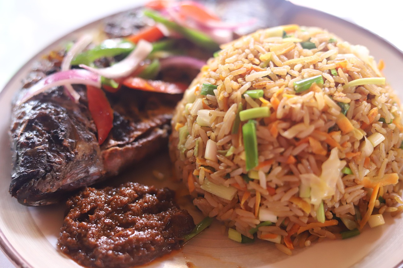 Baked Tilapia with Brown Rice Pilaf (image credits: pixabay)