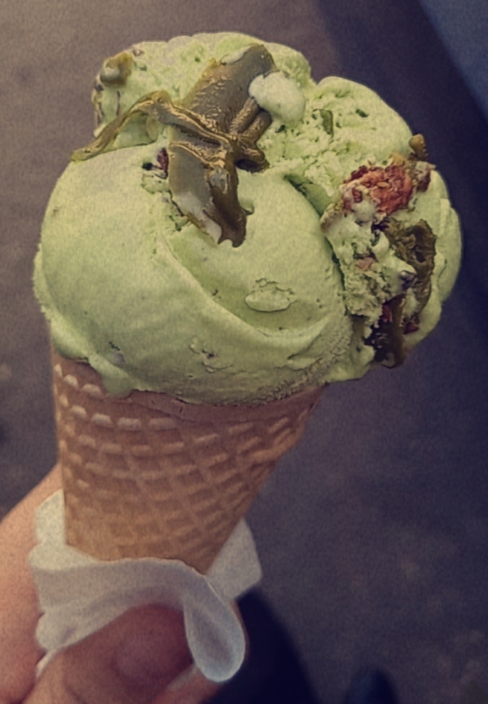 Pistachio: Not “Piss-tash-ee-oh” (image credits: wikimedia)