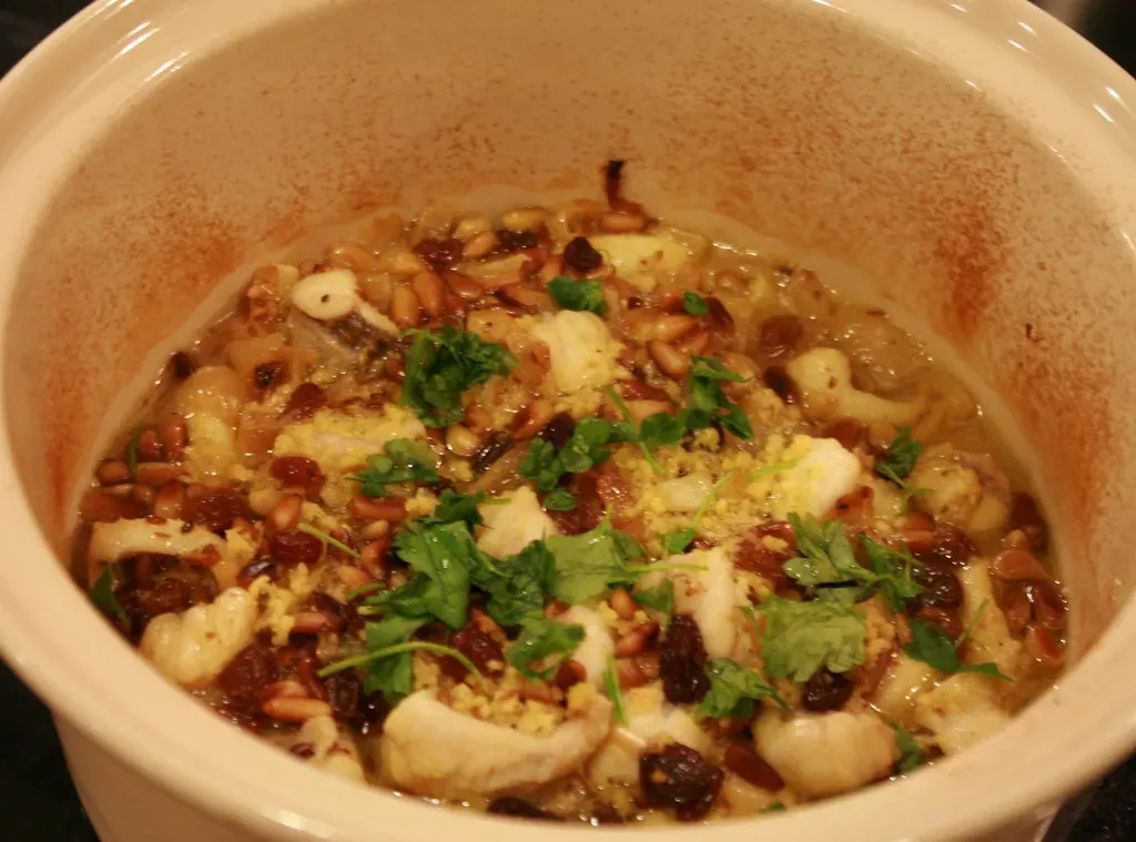 Moroccan Tagine: Slow-Cooked Saffron Magic (Image Credits: Flickr)