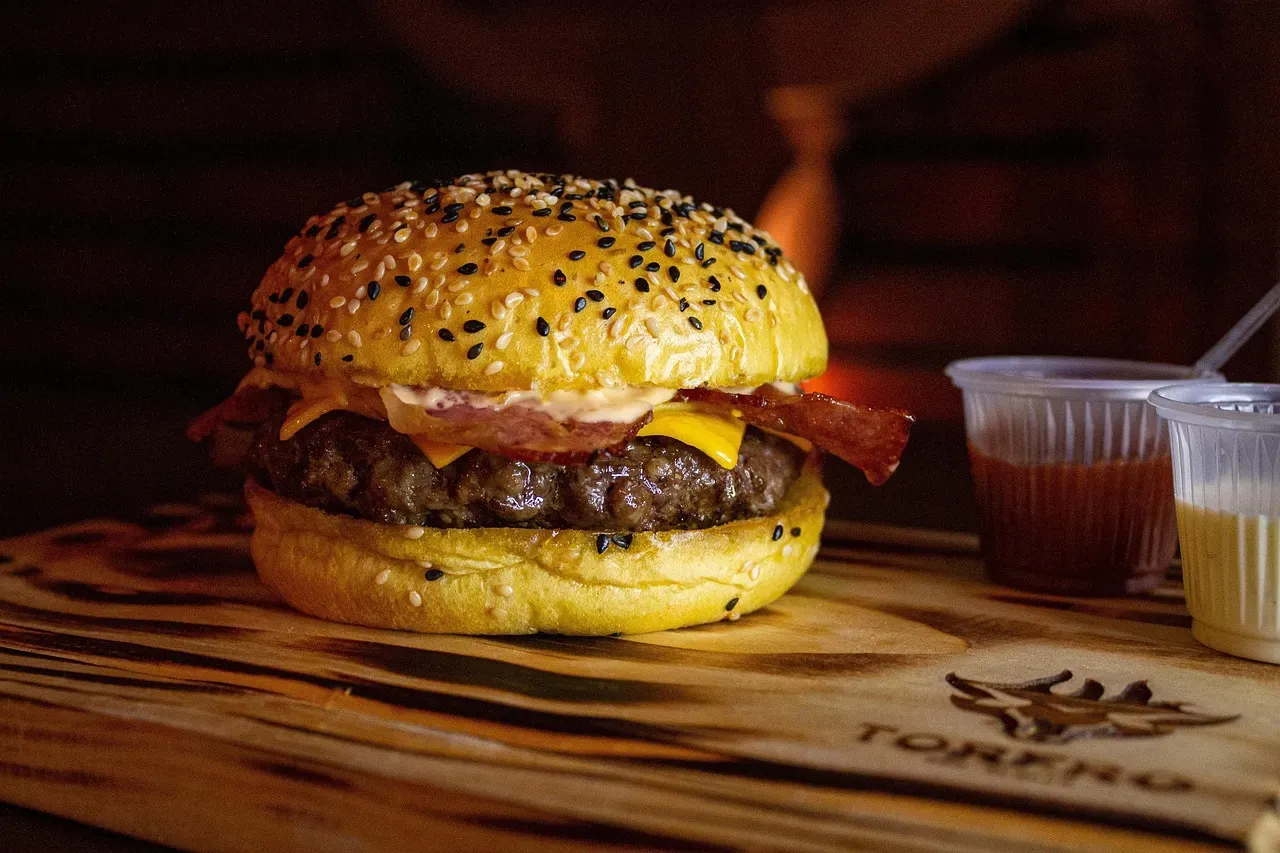 10. Sonic Double Cheeseburger (Image Credits: Pixabay)
