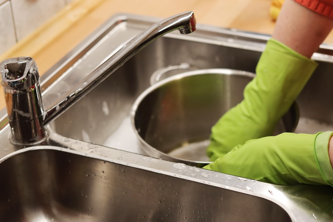 The Proper Way To Wash Dishes Safely (image credits: unsplash)
