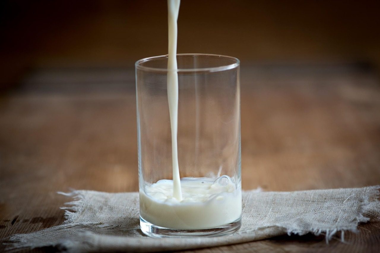 The Milk Hormone Nobody Talks About (Image Credits: Pixabay)