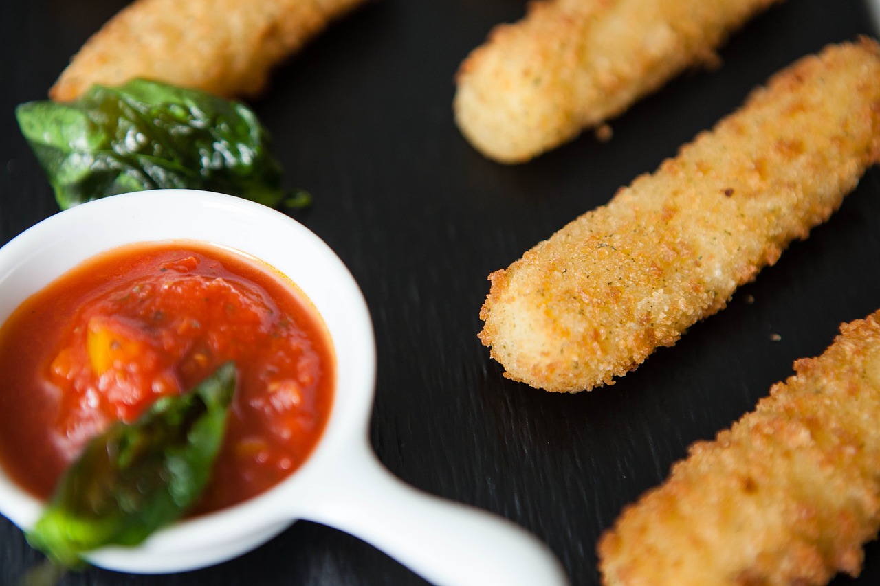 Air Fryer Mozzarella Sticks: A Cheesy Delight (image credits: pixabay)