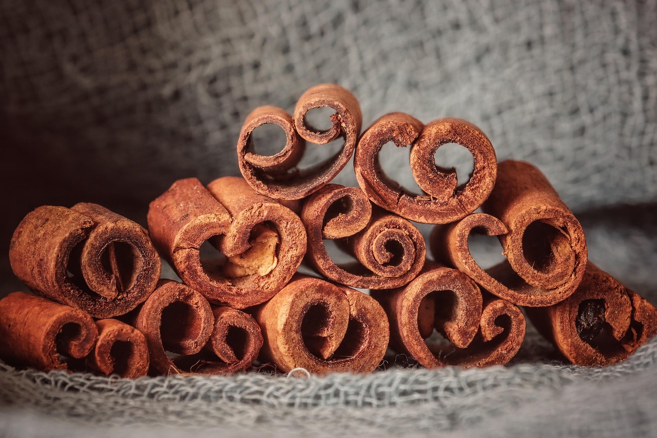 Cinnamon (Ceylon Preferred): Sweet and Protective (image credits: pixabay)