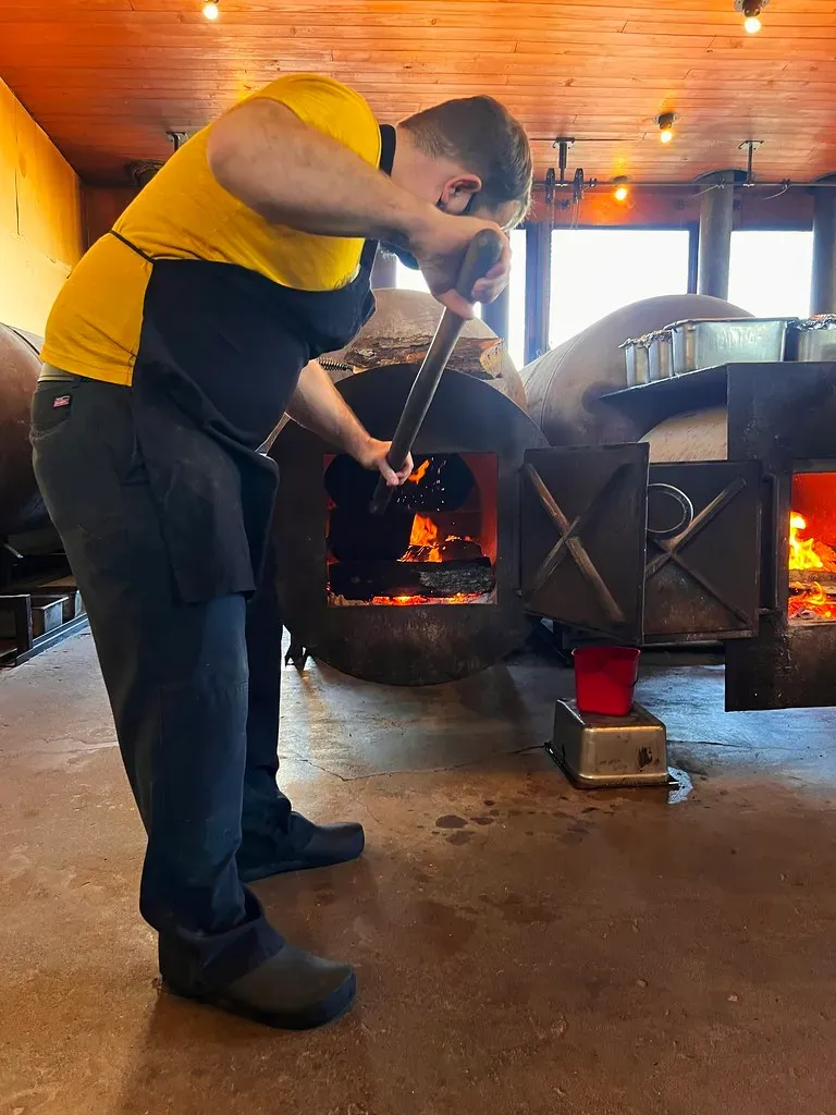 The Rivalry That Makes BBQ Better (Image Credits: Flickr)