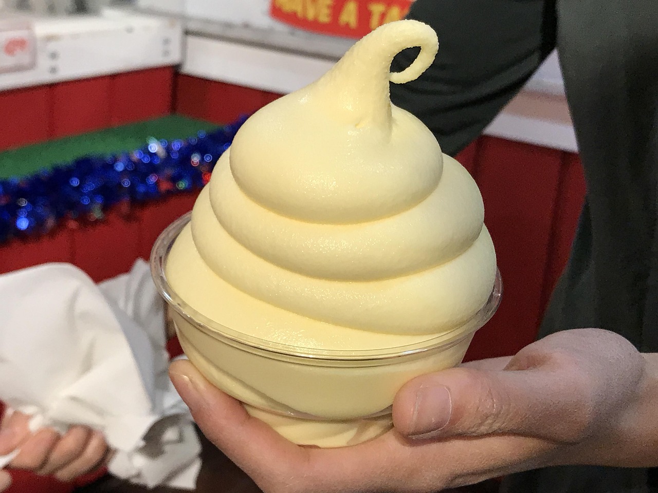 Soft-Serve Ice Cream – The Machine Nobody Wants to Think About (image credits: pixabay)