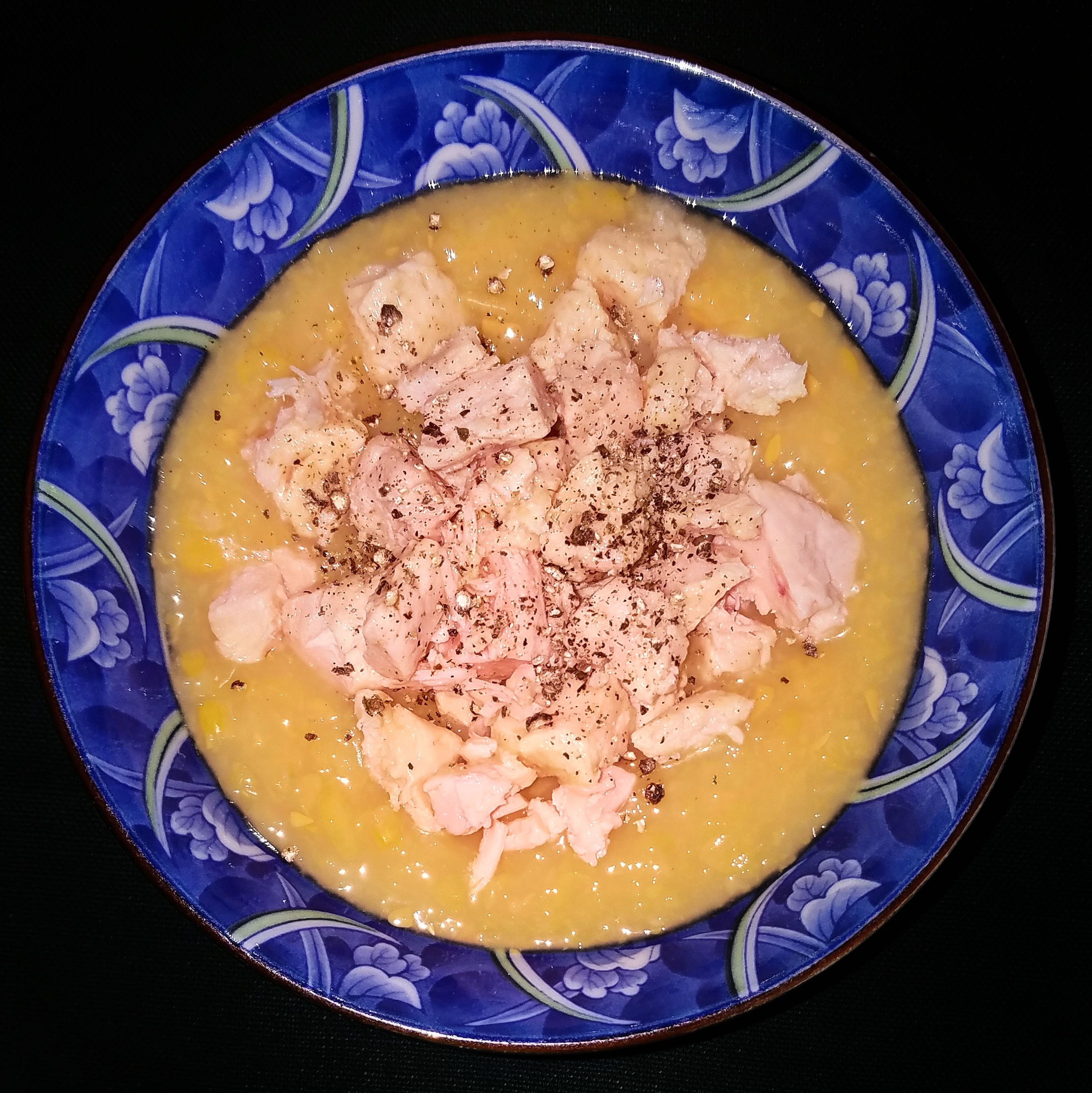 Chicken Corn Soup: Comfort in a Bowl (image credits: wikimedia)