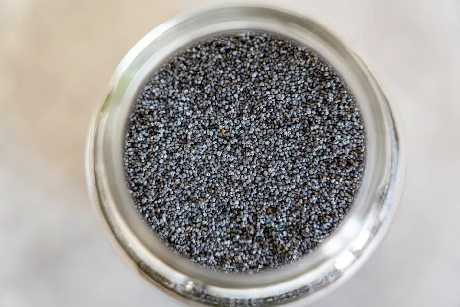 1. Poppy Seeds - The Calcium Crown Belongs Here (Image Credits: Pexels)