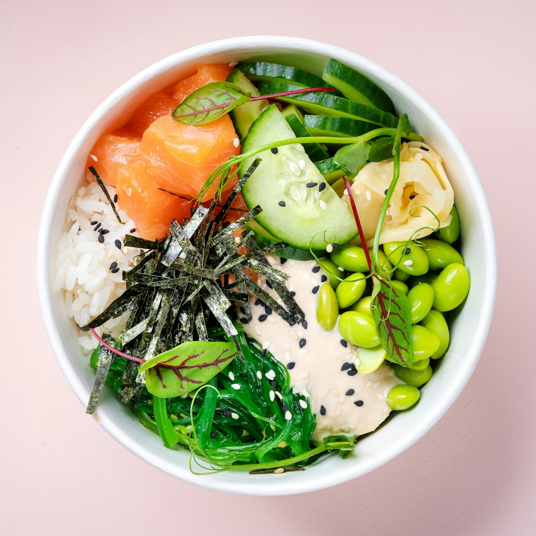 Hawaiian Poke Bowl with Brown Rice (image credits: unsplash)