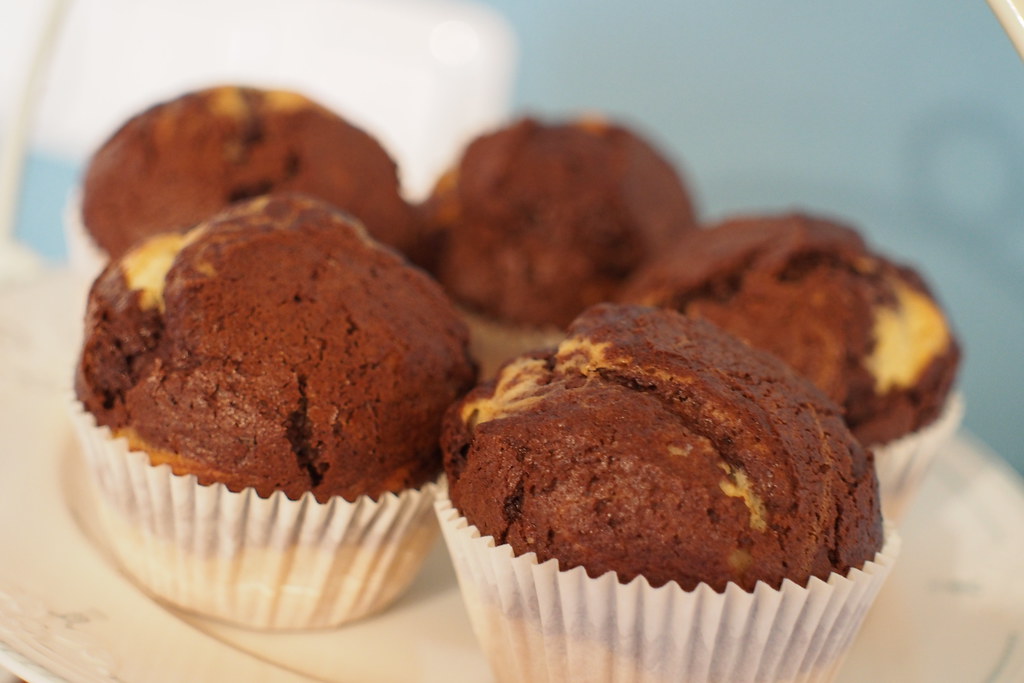 Commercial Muffins - Handheld Cake in Disguise (image credits: flickr)