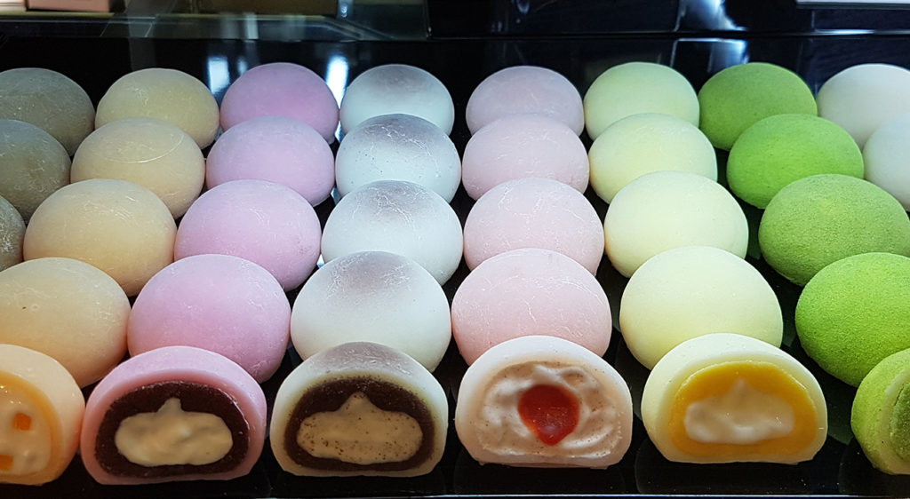 Mochi from Japan (image credits: wikimedia)
