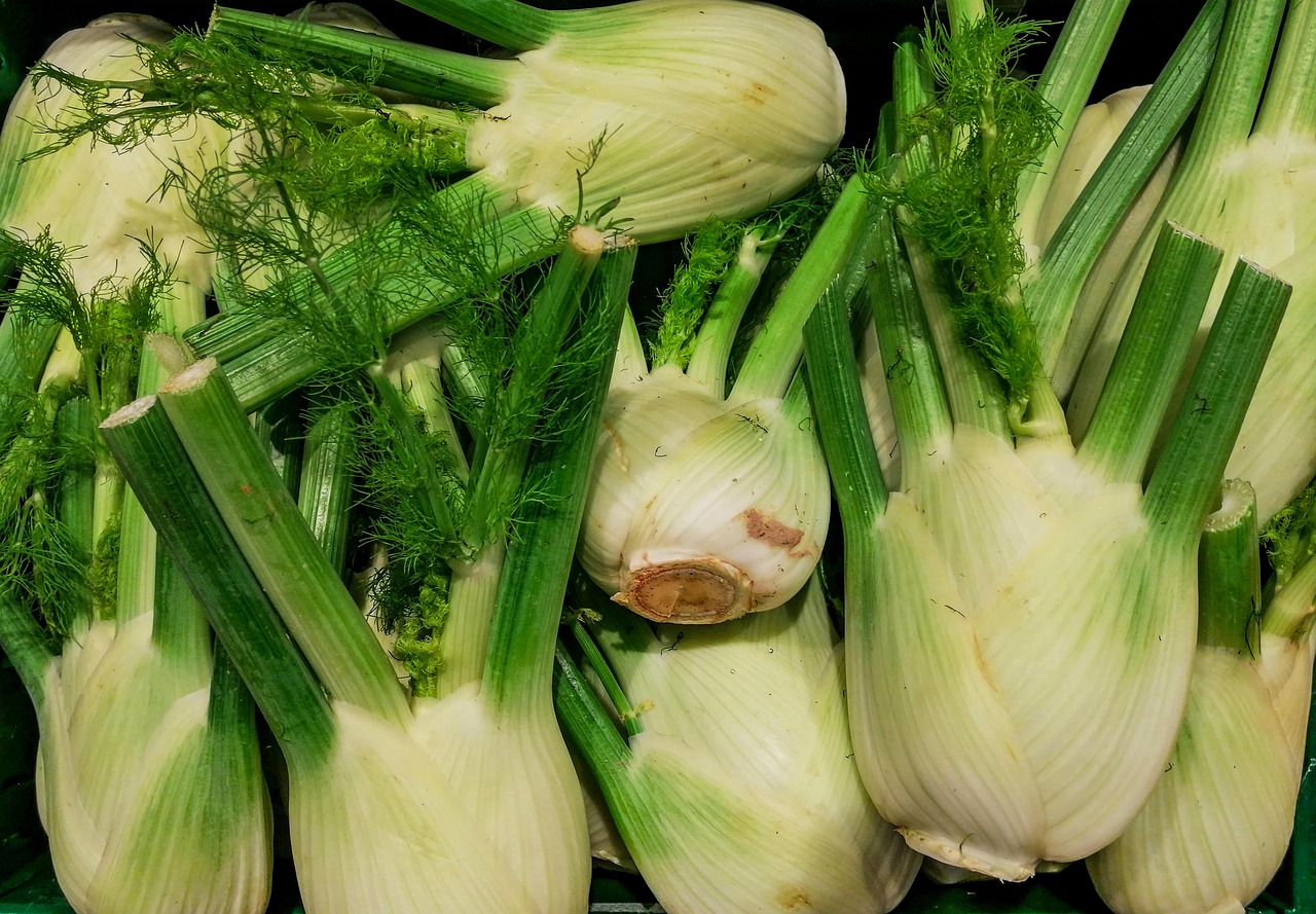 Celery: The Crunchy Cleanser (image credits: pixabay)