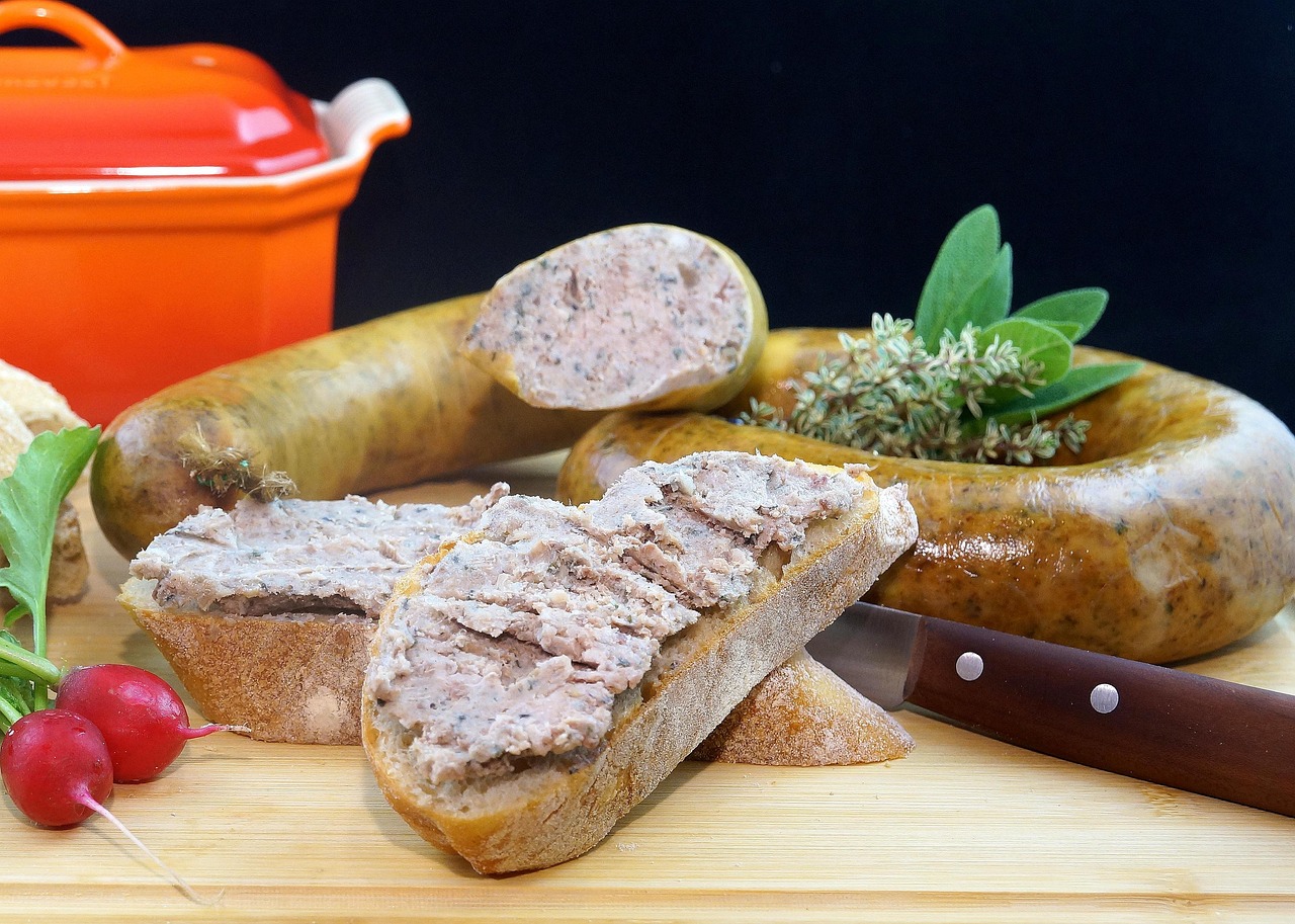 Expired Processed Meats with Listeria Risk (image credits: pixabay)