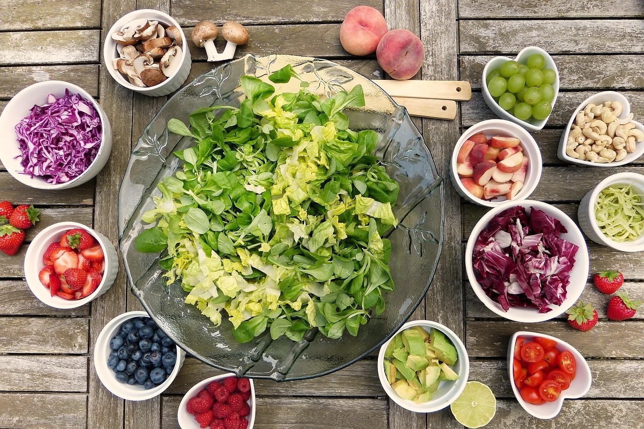 8. The Connection Between Diet and Hydration (image credits: pixabay)