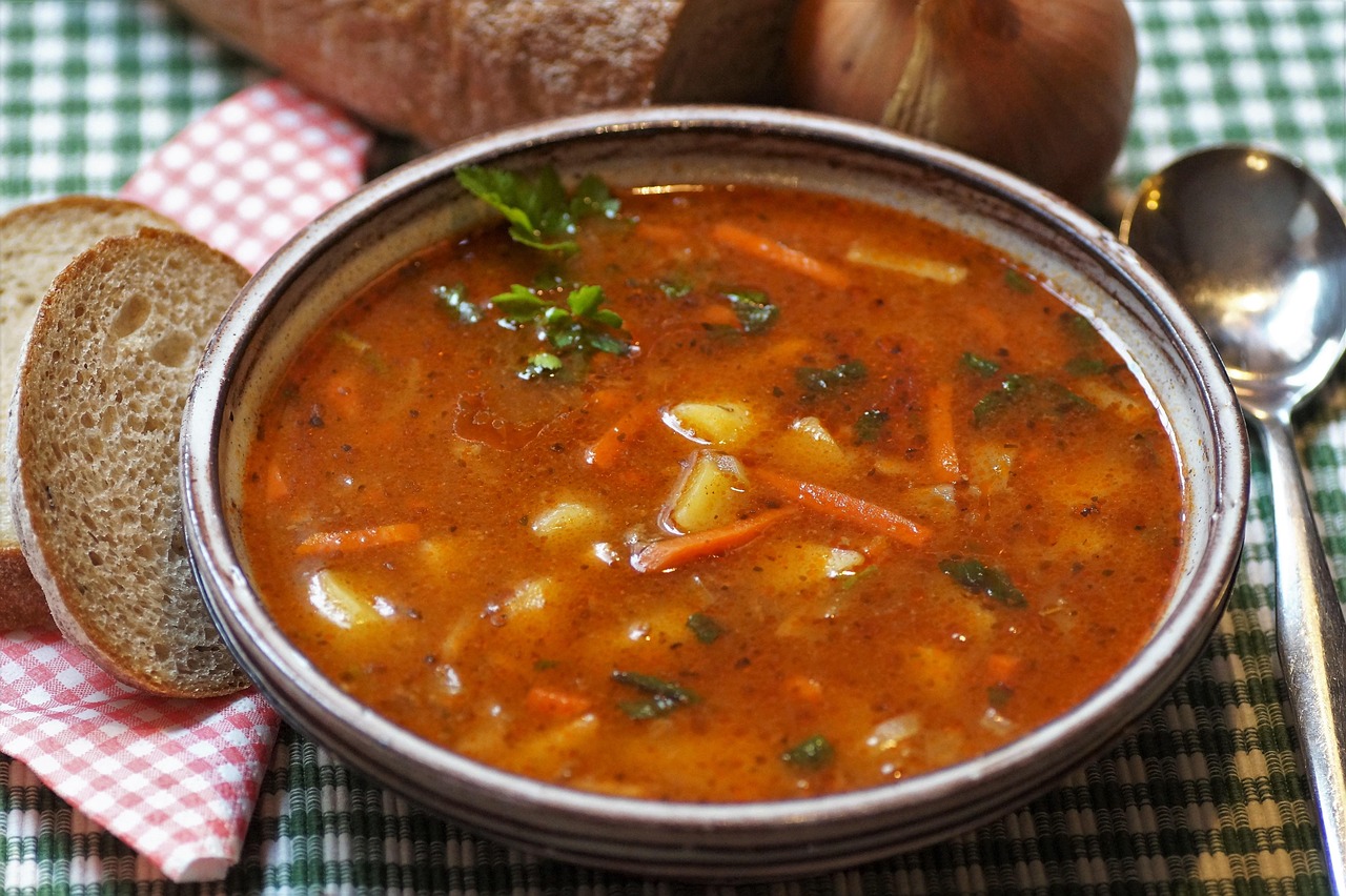Soup Made From Scratch Offers Unmatched Depth (image credits: pixabay)