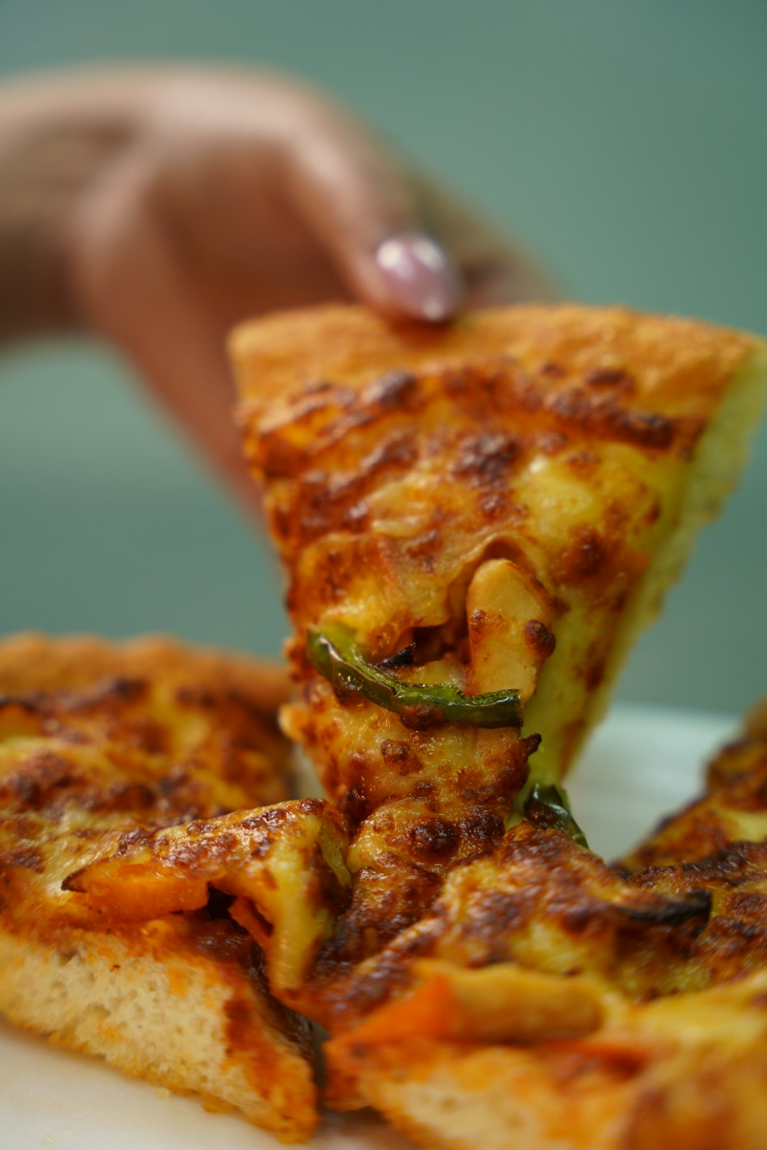 Domino's Pizza Wings Shrink to Lighter Size (image credits: unsplash)