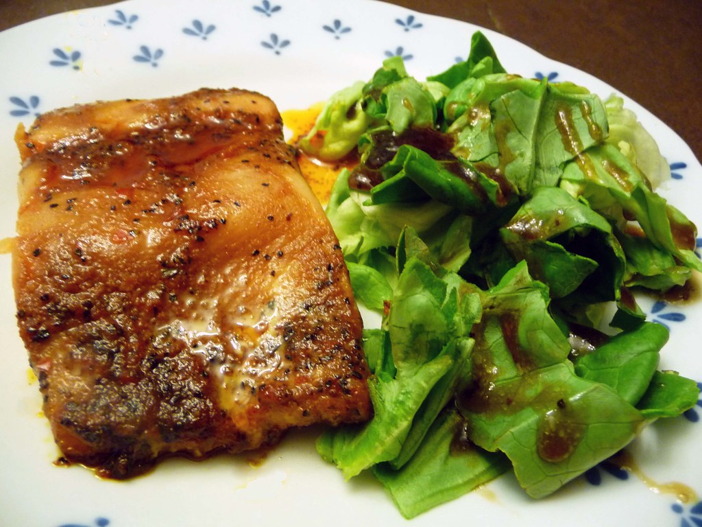 Wild-Caught Fish with Roasted Vegetables (Image Credits: Flickr)