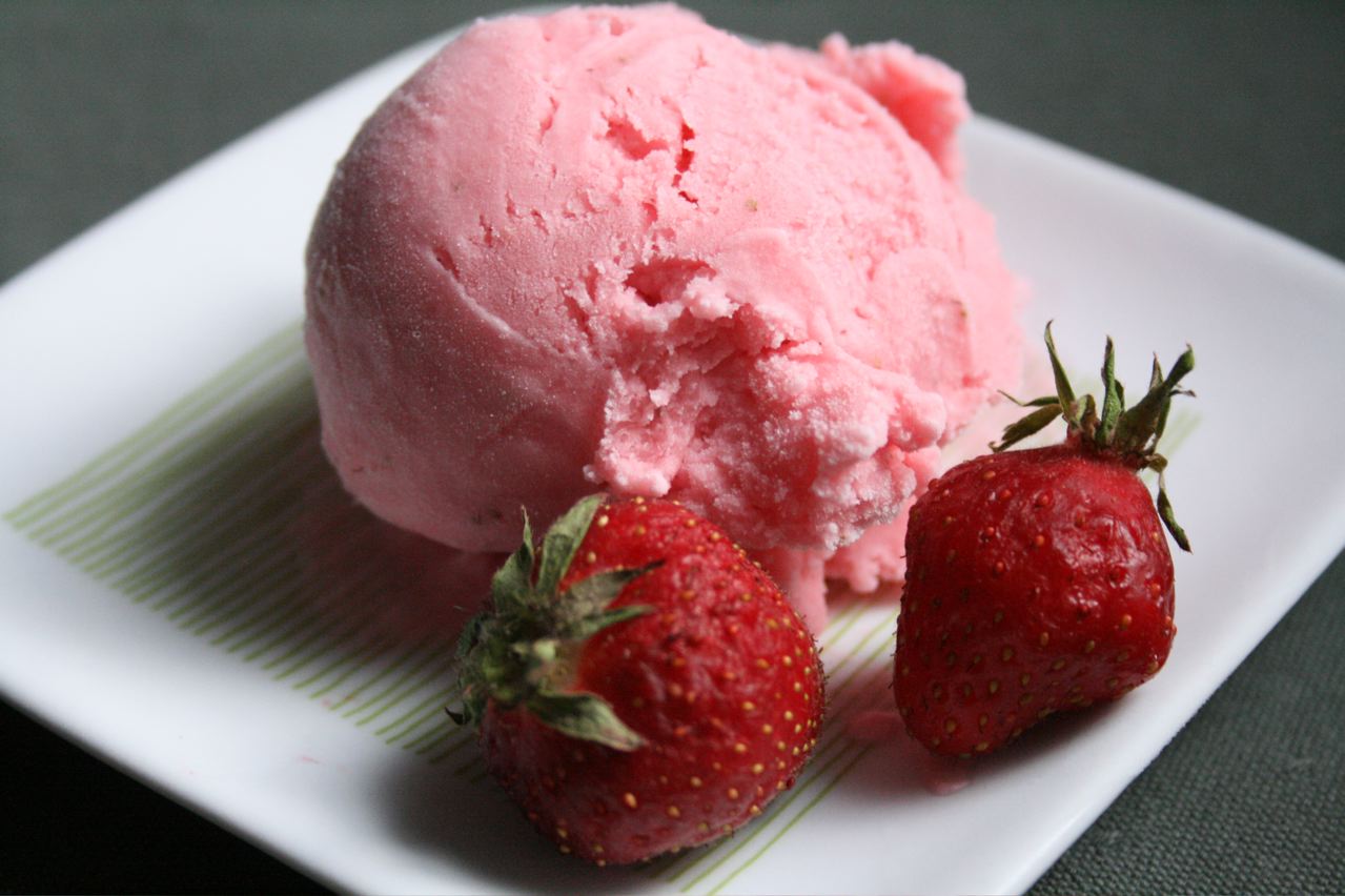 10. Frozen Yogurt: The Dessert Disguise (image credits: wikimedia)