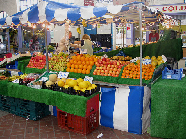 Fruits and Vegetables: A Fresh Dilemma (image credits: wikimedia)