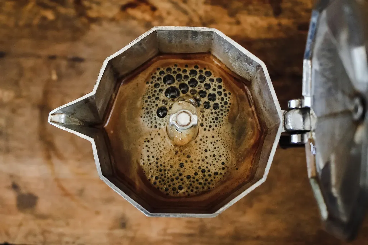 Your Drink Choice Broadcasts Your Generation (Image Credits: Pixabay)