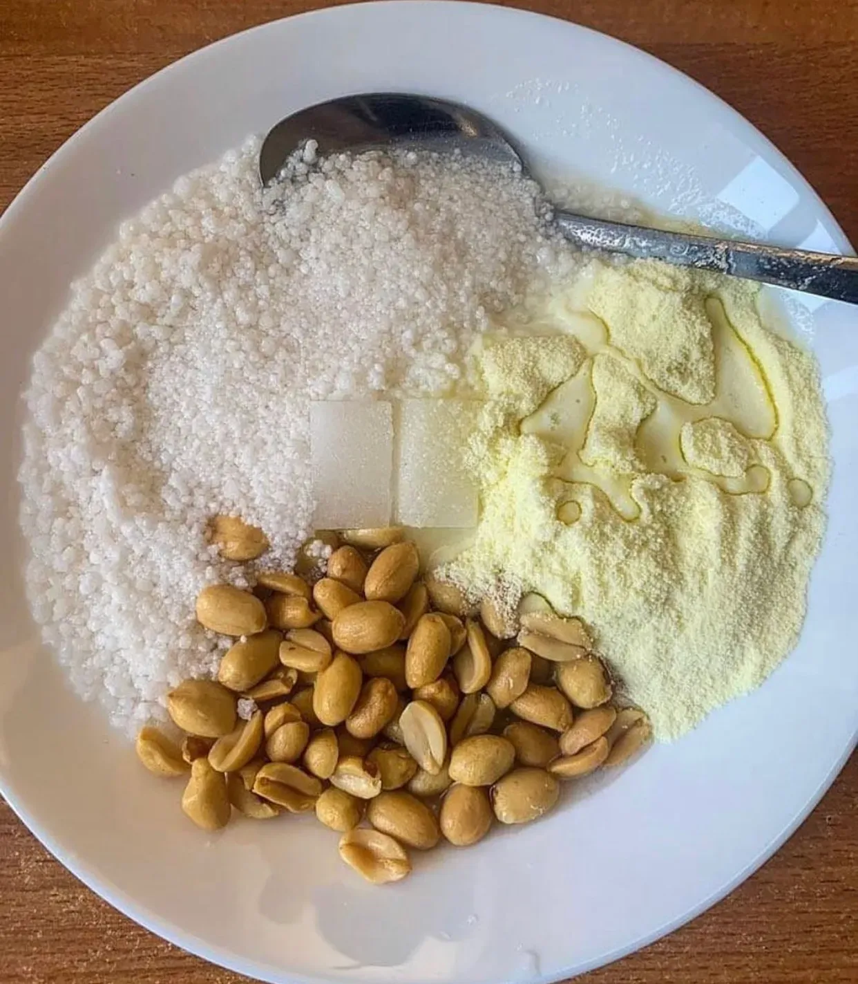 Powdered Milk (Image Credits: Wikimedia)