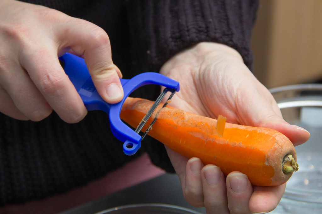 Kuhn Rikon Peeler - Swiss Engineering for Your Vegetables (image credits: flickr)